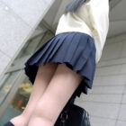 女の子がミニスカートでエロい美脚とか太もも晒してる画像で、まったりシコシコ[23枚]