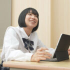 【画像+動画】 教室うつ伏せ睡眠姦 J系3名138分