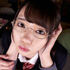 【画像+動画】 【VR】ふわふわ地味属性のフリをした変態ちゃんは、嬉しそうにボクをディルド扱いしました。 まりな（18）