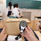 【画像+動画】 【VR】 そなたに時間を止める能力を授けよう！謎のストップウォッチで自由自在に時間を止めて、同級生も新任教師も保健の先生も好き放題のヤリ放題！！時間停止VR