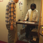 【画像+動画】 裏オプなしのJ○リフレ店で柔らかいパンティ越しにおちんちんつんつん。1cm，3cm…気づけば亀頭丸ごと挿入！～「おっきなおちんちん挿れたい…けど言えないから…」女子からの誘惑？こっちから発情させる？「てかこれってもう入っちゃってる？」～