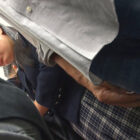 【画像+動画】 串刺しJ○痴●2 痴●師2人に挟み撃ちされ逃げられず上下の穴を塞がれた色白娘