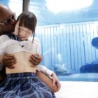 一般男女モニタリングAV マジックミラーの向こうには大好きな彼氏！素人女子○生とチ○ポが大きすぎて困っている日本在住の黒人男性が1発10万円の人生初のガン突き連続射精SEXに挑戦！ 4 未○達なキツキツオマ○コに外国サイズの黒デカチ○ポをねじ込まれ衝撃ピストンが… ダウンロード download