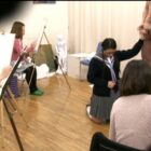 ＜絵画教室＞で女性美術部員が一人ずつ平気な顔して、裸になったら女子校生はヌードモデルになるのか！？ ダウンロード download