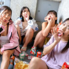 ボクの機嫌とチ〇ポをイライラさせる下品な団地のメスガキ軍団とハーレム乱交！ボロいけど激安家賃の団地に引っ越したボク。住めば都と思っていたら… ダウンロード download