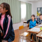 「エッチな事してあげるからもっと部費ちょうだい」生徒会VS女部長軍団！部存続のため部費確保に生徒会長のボクを誘惑してくる女部長たち！部活で鍛えた身体と女を武器に体を張ってハーレム乱交で部費を取りに来る！そんな事されたら部費以外も出ちゃいます！ ダウンロード download