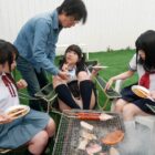 父・娘スワップ（交換）バーベキュー乱痴気近親相姦祭り！！ ダウンロード download