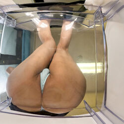 挑発女子校生スケスケ透明椅子パンモロ密着パンティー20 ダウンロード download