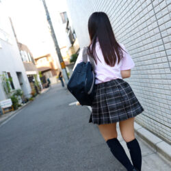 【VR】【追跡レ●プ】下校中の女子生徒の太ももを追いかけるうち戻れなくなって家に押し入り何度も犯しまくった 松井日奈子 ダウンロード download