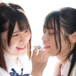 女子校カップルをレズらせ逆3P 恋人♀の前でイキ我慢している敏感娘にチ〇ポの気持ち良さを教え込む生中出し ダウンロード download