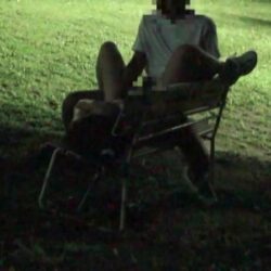 【国内地下映像】芸能人もタレントも通るテレビ局に近接する某公園を白昼堂々ラブホ代わりに使うカップル野外SEXプロ盗撮団の極上映像 ダウンロード download