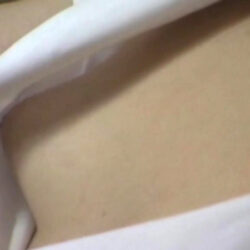 クールビズでスクブラ全開！乳首が見えている今どきJ○盗撮 ダウンロード download