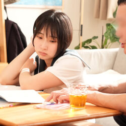 マン肉とマン肉にチ〇コが埋もれる至高のパイパン生素股！3 あふれ出した本物精子をローションがわりにそのままぬるぬるっと挿入しちゃって、思いっきり中出しさせられた… ダウンロード download