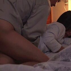 私をバカにする生意気な嫁の連れ子JKを夜●いクンニでイカセた後に勃起チ○ポを挿入すると…翌日からパパと呼んでくれました。 ダウンロード download
