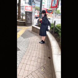 制服が似合う裏垢女子を連れ込みエッチ！！清楚な顔してドスケベな敏感マ●コをじっくり開発、若い制服ボディの膣奥に容赦なく中出し！承認欲求と性欲まみれの裏垢制服娘たちww354分 4人 ダウンロード download