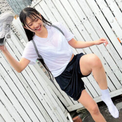 びしょ濡れになって青春を楽しめ！突然のゲリラ豪雨で濡れ透けたカラダに勃起した思春期 ダウンロード download